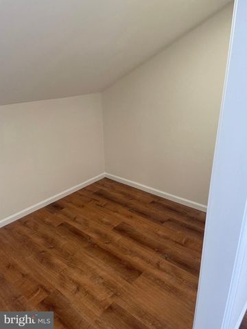 17 LOG POND DR, Horsham, PA 19044