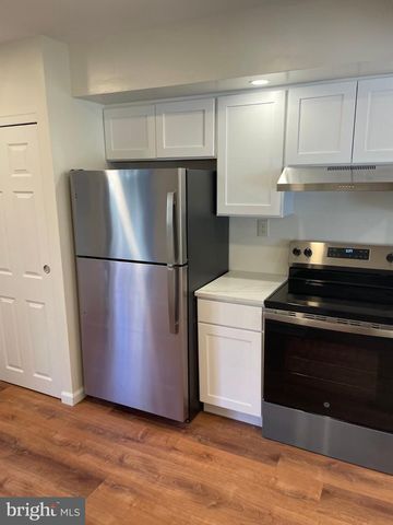 17 LOG POND DR, Horsham, PA 19044