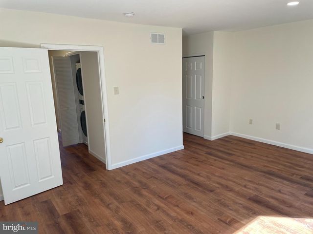 17 LOG POND DR, Horsham, PA 19044