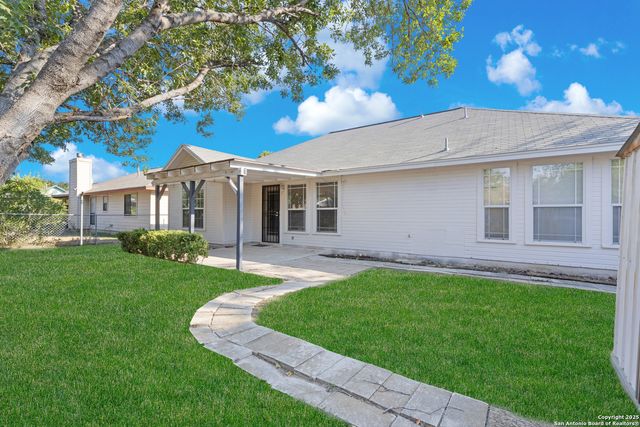 2143 Calle Del Sol, San Antonio, TX 78226