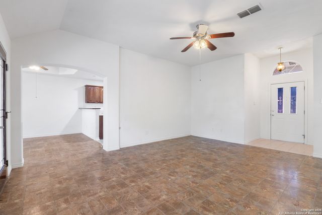 2143 Calle Del Sol, San Antonio, TX 78226