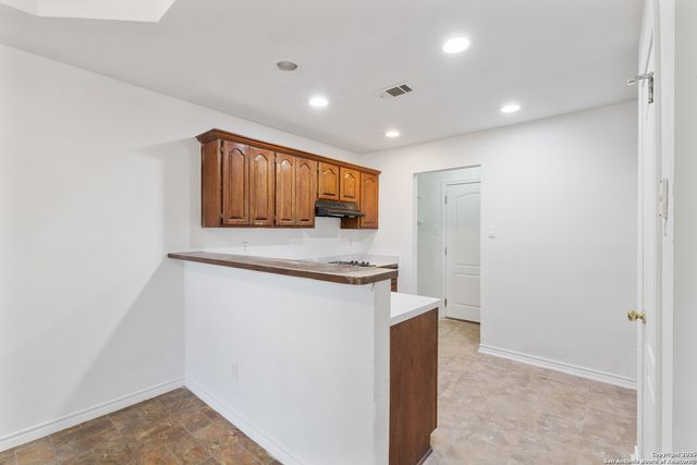 2143 Calle Del Sol, San Antonio, TX 78226