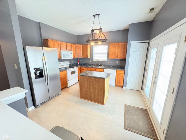6633 Gadsen Court, Plainfield, IN 46168