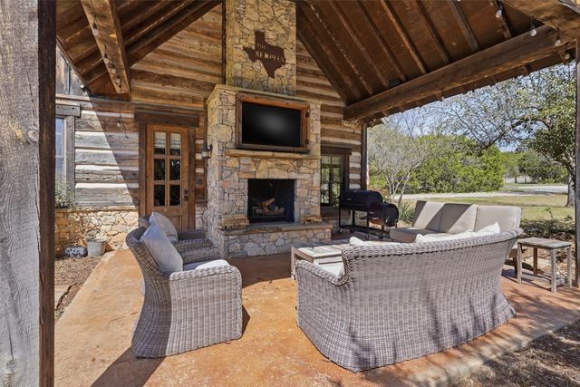 1671 Falls Creek Drive, Graford, TX 76449