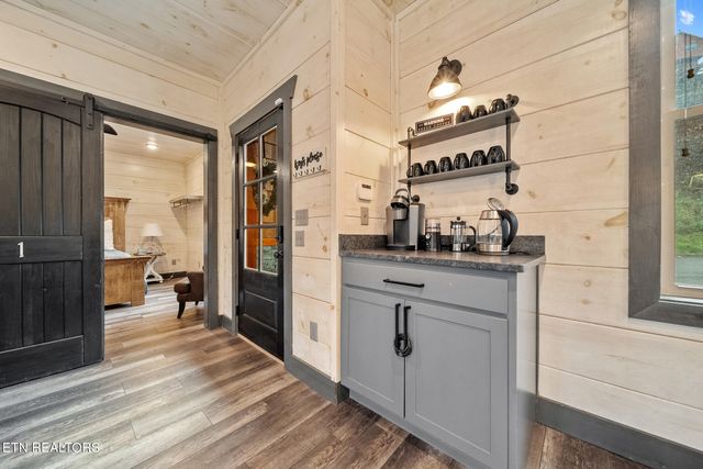 1125 Autumn Path Way, Sevierville, TN 37862