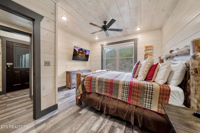 1125 Autumn Path Way, Sevierville, TN 37862