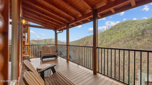 1125 Autumn Path Way, Sevierville, TN 37862