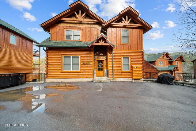 1125 Autumn Path Way, Sevierville, TN 37862