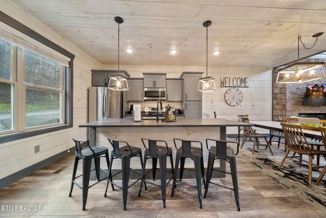 1125 Autumn Path Way, Sevierville, TN 37862