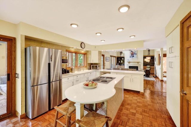 118 Glenthistle Road, Madison, WI 53705