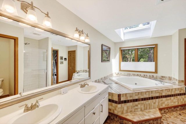 118 Glenthistle Road, Madison, WI 53705