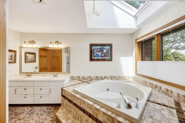 118 Glenthistle Road, Madison, WI 53705