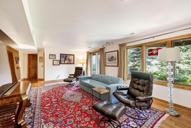 118 Glenthistle Road, Madison, WI 53705