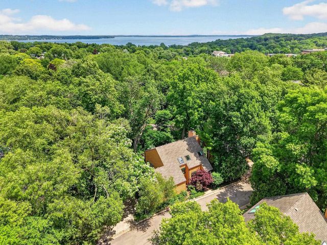 118 Glenthistle Road, Madison, WI 53705