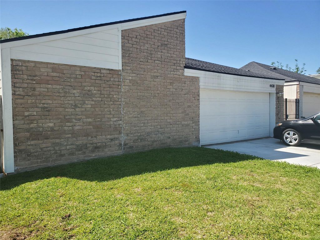 4430 Wildacres Drive, Houston, TX 77072