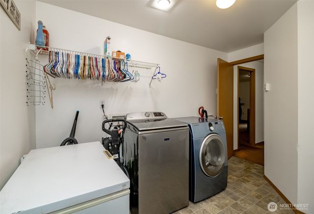 7605 295th, Roy, WA 98580