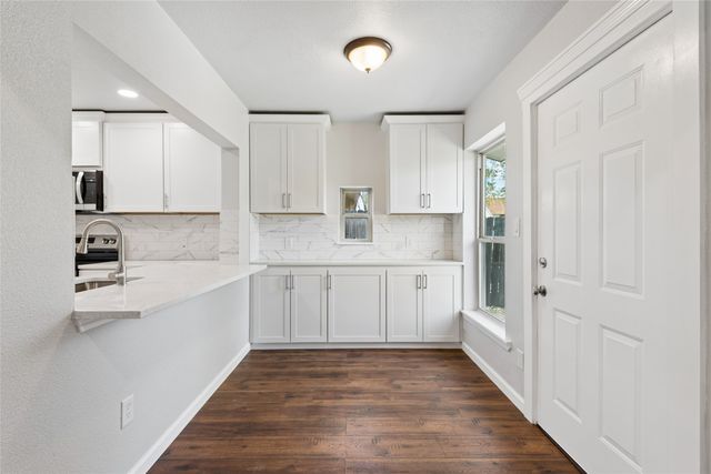 701 Salsbury Circle, Arlington, TX 76014