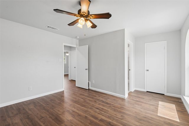 701 Salsbury Circle, Arlington, TX 76014