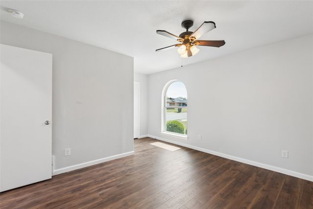 701 Salsbury Circle, Arlington, TX 76014