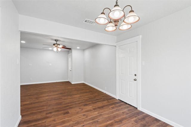 701 Salsbury Circle, Arlington, TX 76014