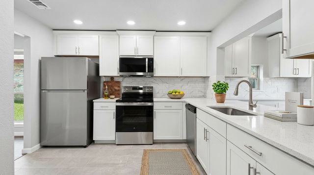 701 Salsbury Circle, Arlington, TX 76014