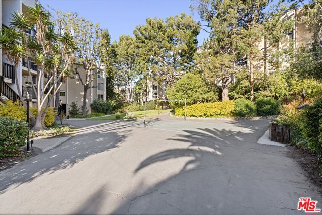 8207 Raintree Circle, Culver City, CA 90230