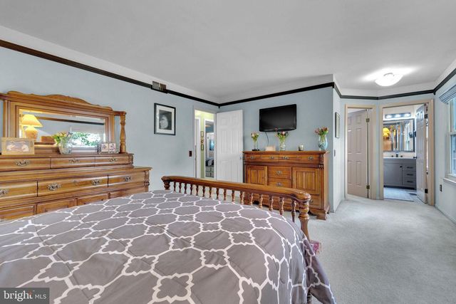 204 SHIRES WAY, Egg Harbor Township, NJ 08234