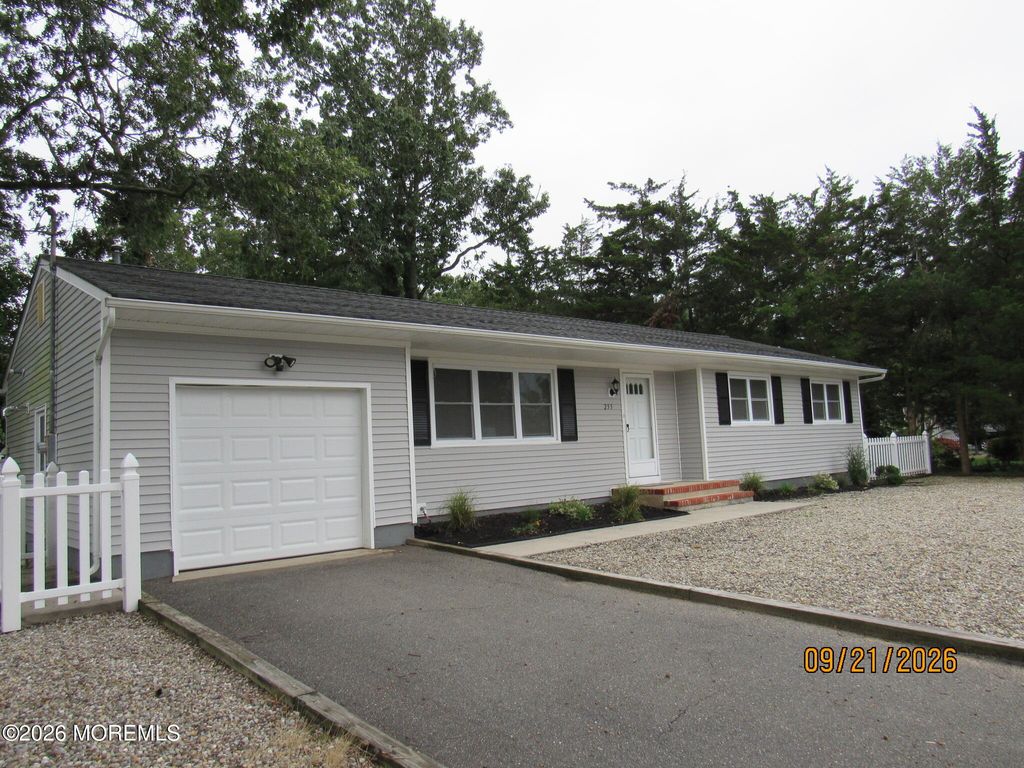 255 Dogwood Lane, Forked River, NJ 08731