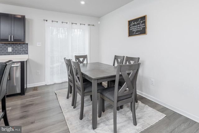 15 SOUTHWIND DR, Blackwood, NJ 08012