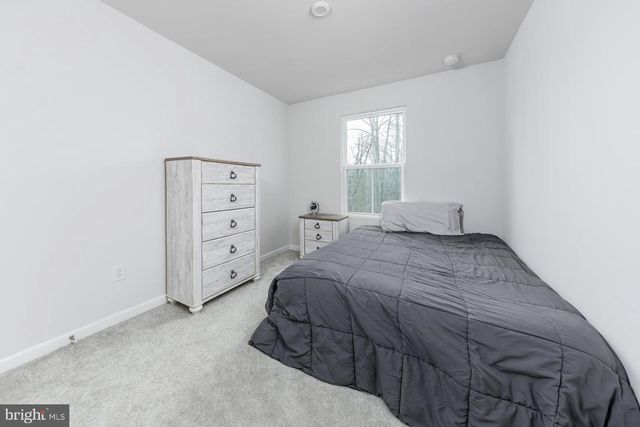 15 SOUTHWIND DR, Blackwood, NJ 08012