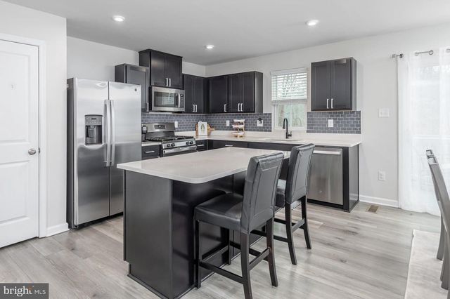 15 SOUTHWIND DR, Blackwood, NJ 08012