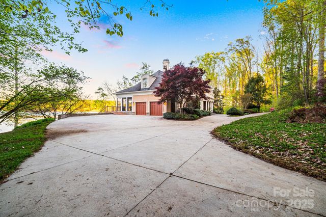 210 Dexter Avenue, Kannapolis, NC 28081