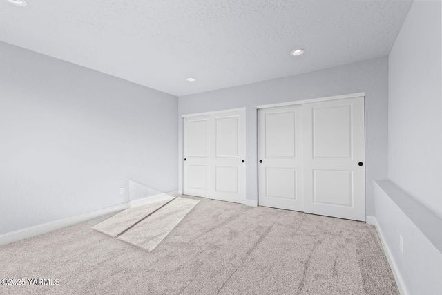 7920 Englewood Crest Dr, Yakima, WA 98908