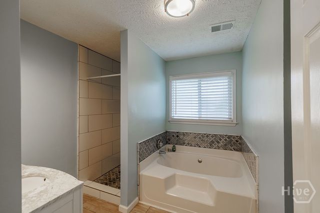 5685 Sugar Crossing Drive, Sugar Hill, GA 30518
