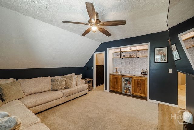 5685 Sugar Crossing Drive, Sugar Hill, GA 30518