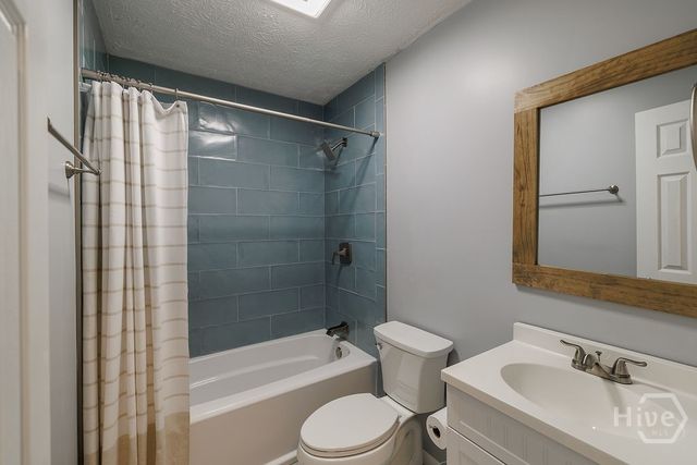 5685 Sugar Crossing Drive, Sugar Hill, GA 30518