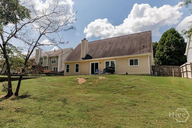 5685 Sugar Crossing Drive, Sugar Hill, GA 30518
