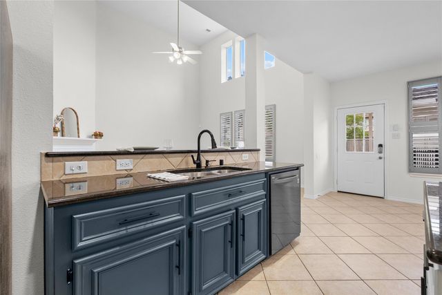 874 Pebblebank Lane, League City, TX 77573
