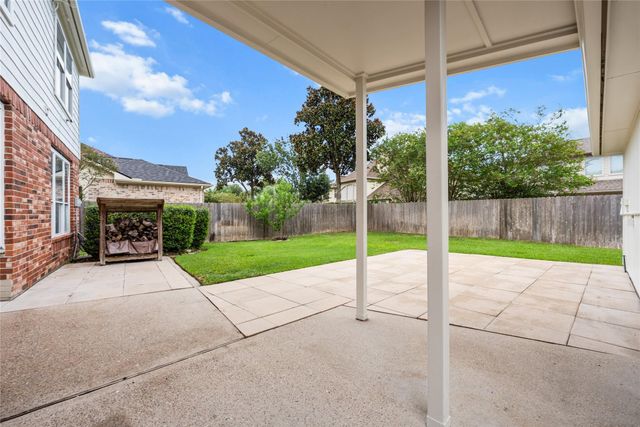 874 Pebblebank Lane, League City, TX 77573