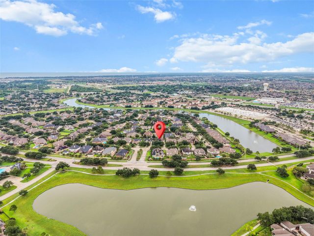 874 Pebblebank Lane, League City, TX 77573