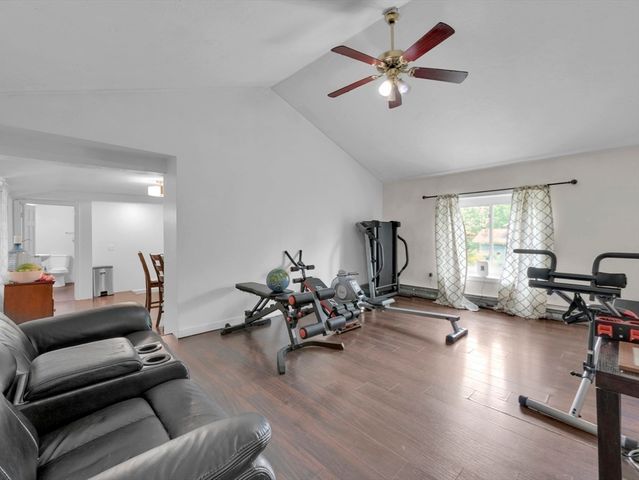 76 Union St, Barre, MA 01005