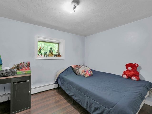 76 Union St, Barre, MA 01005