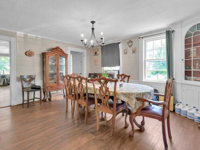 76 Union St, Barre, MA 01005
