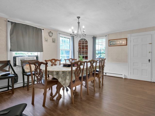 76 Union St, Barre, MA 01005