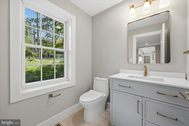 3517 RODMAN ST NW, Washington, DC 20008