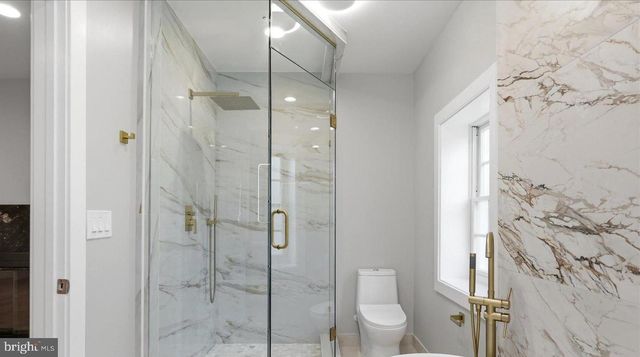 3517 RODMAN ST NW, Washington, DC 20008
