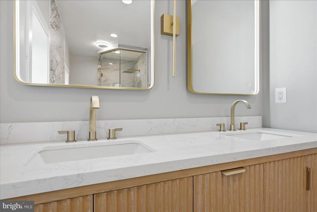 3517 RODMAN ST NW, Washington, DC 20008