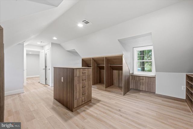 3517 RODMAN ST NW, Washington, DC 20008
