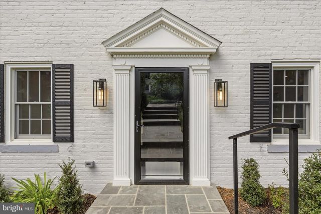 3517 RODMAN ST NW, Washington, DC 20008