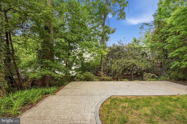 3517 RODMAN ST NW, Washington, DC 20008